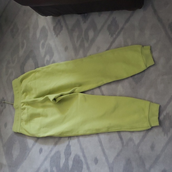 Lululemon line green scuba johgers size 4 - Picture 11 of 11